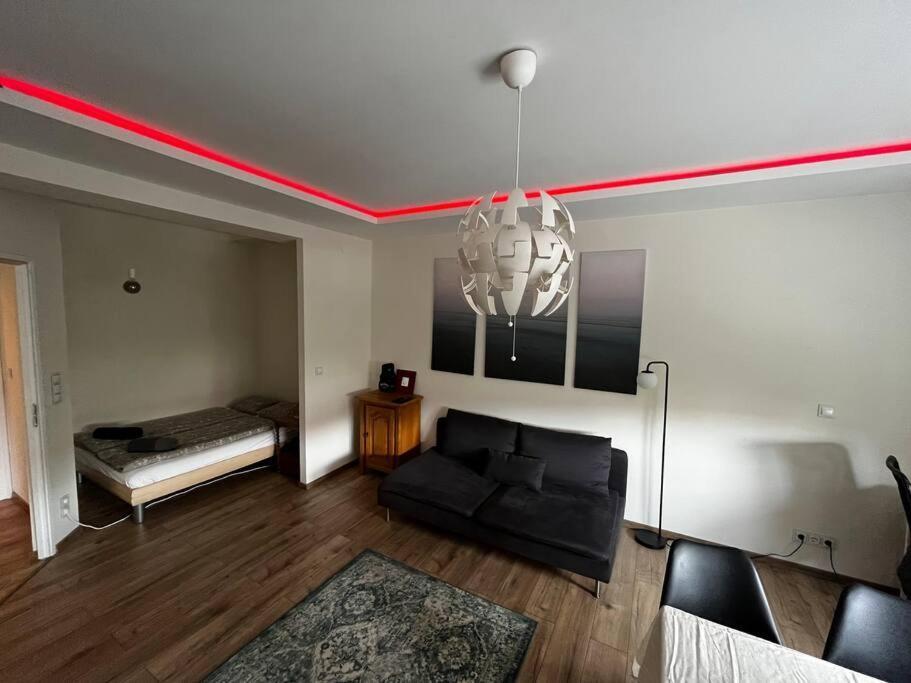 Appartamento Renovated Stylish Flat At The Castle&Metro Budapest Esterno foto