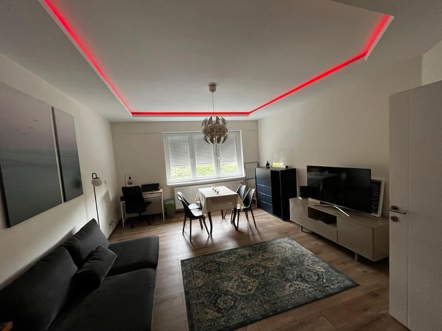 Appartamento Renovated Stylish Flat At The Castle&Metro Budapest Esterno foto